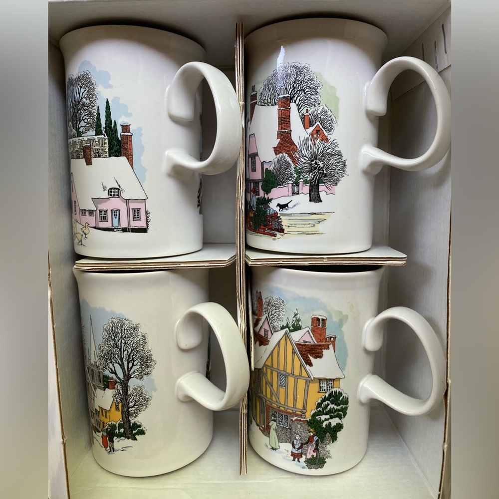 Coffee/hot cocoa Dunoon Christmas mugs 
Set of 4 fine stoneware.Made in Scotland